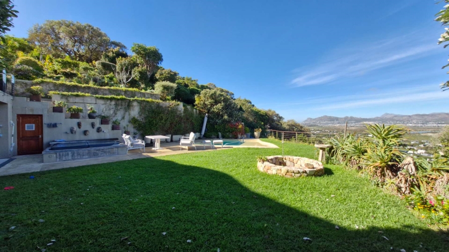 To Let 3 Bedroom Property for Rent in Chapman